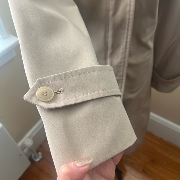 London fog tan trench coat size regular 8 - Picture 11 of 16